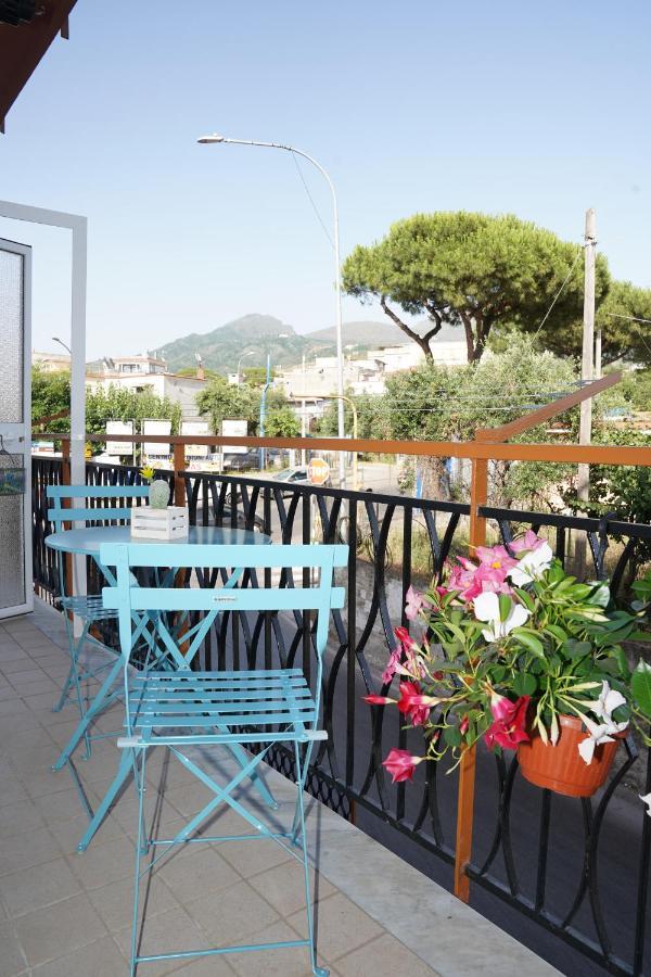 Vesuvius' Lovely Inn Ercolano Exterior photo